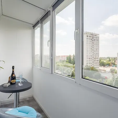 Bright House Bükreş