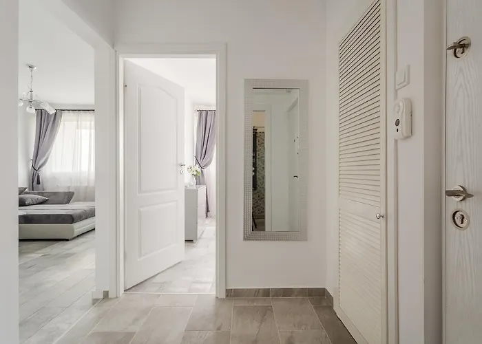 Apartment Bright House Bukarest