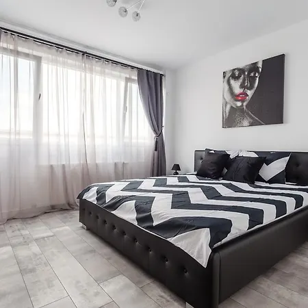 Bright House דירה