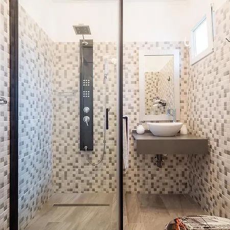 Bright House Apartment *